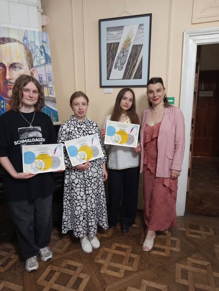 Студенти гідно представили коледж на Всеукраїнському літературному конкурсі «У римах світлих оживає слово»